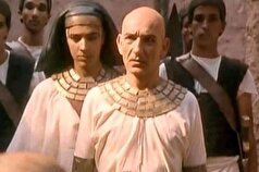 بن کینگزلی بازیگر نقش پوتیفار سریال آمریکایی «یوسف» در گذر زمان! +عکس