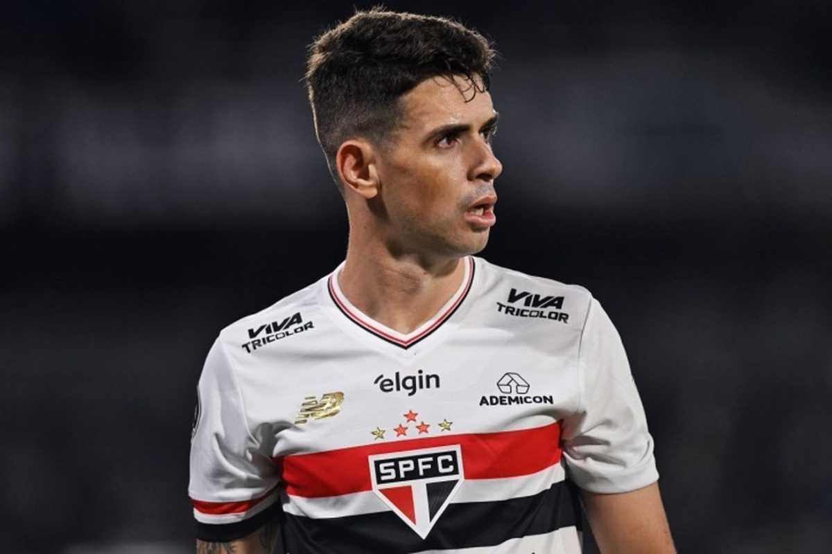 اسکار، بازیکن سابق چلسی، به دلیل مشکلات قلبی در بیمارستانی در برزیل بستری شد