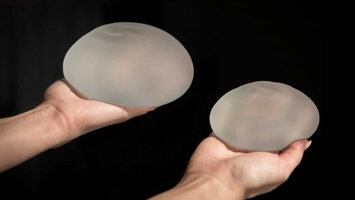 دانشمندان کشف کرده‌اند که سینه‌های سیلیکونی چقدر ایمن هستند