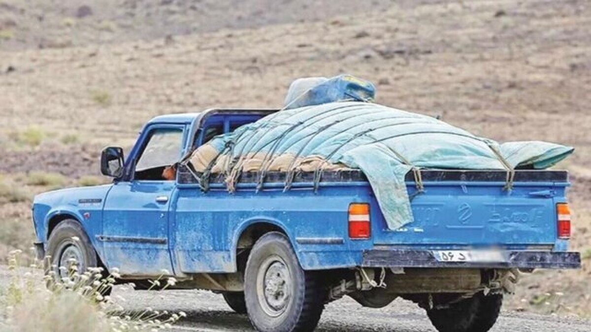 توقیف کاروان نیسان‌های حامل ۲۰ هزار لیتر سوخت قاچاق در رودان