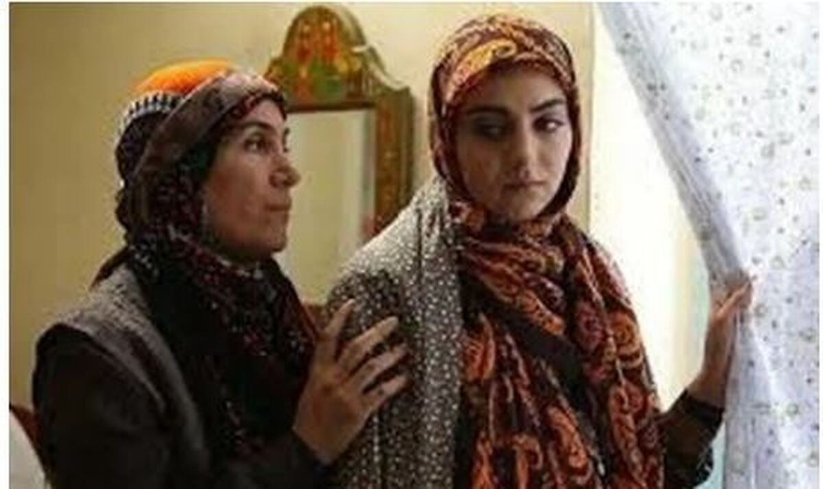 جمع بازیگران در پشت صحنه سریال آنام با گریم+عکس