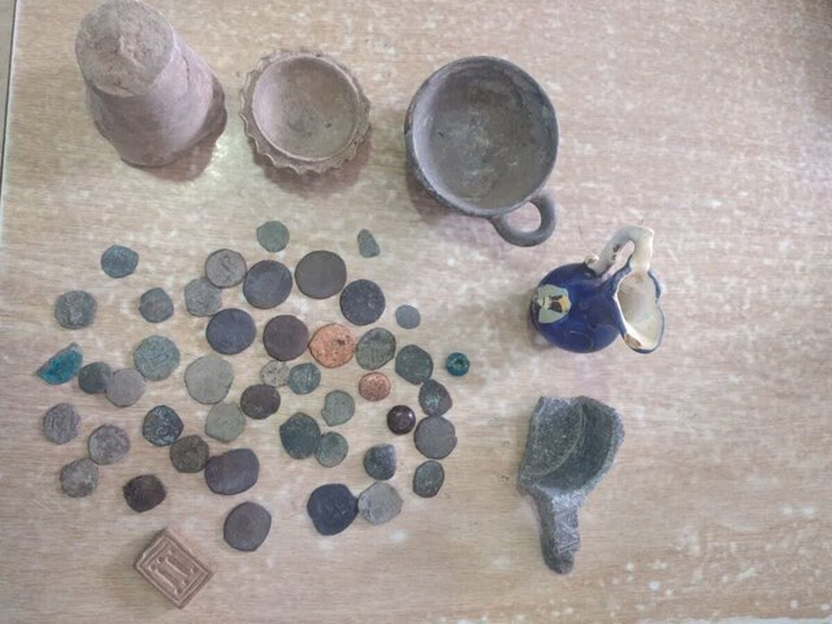 کشف و ضبط ۵۰۰ شیء تاریخی از قاچاقچیان اشیاء عتیقه در داراب