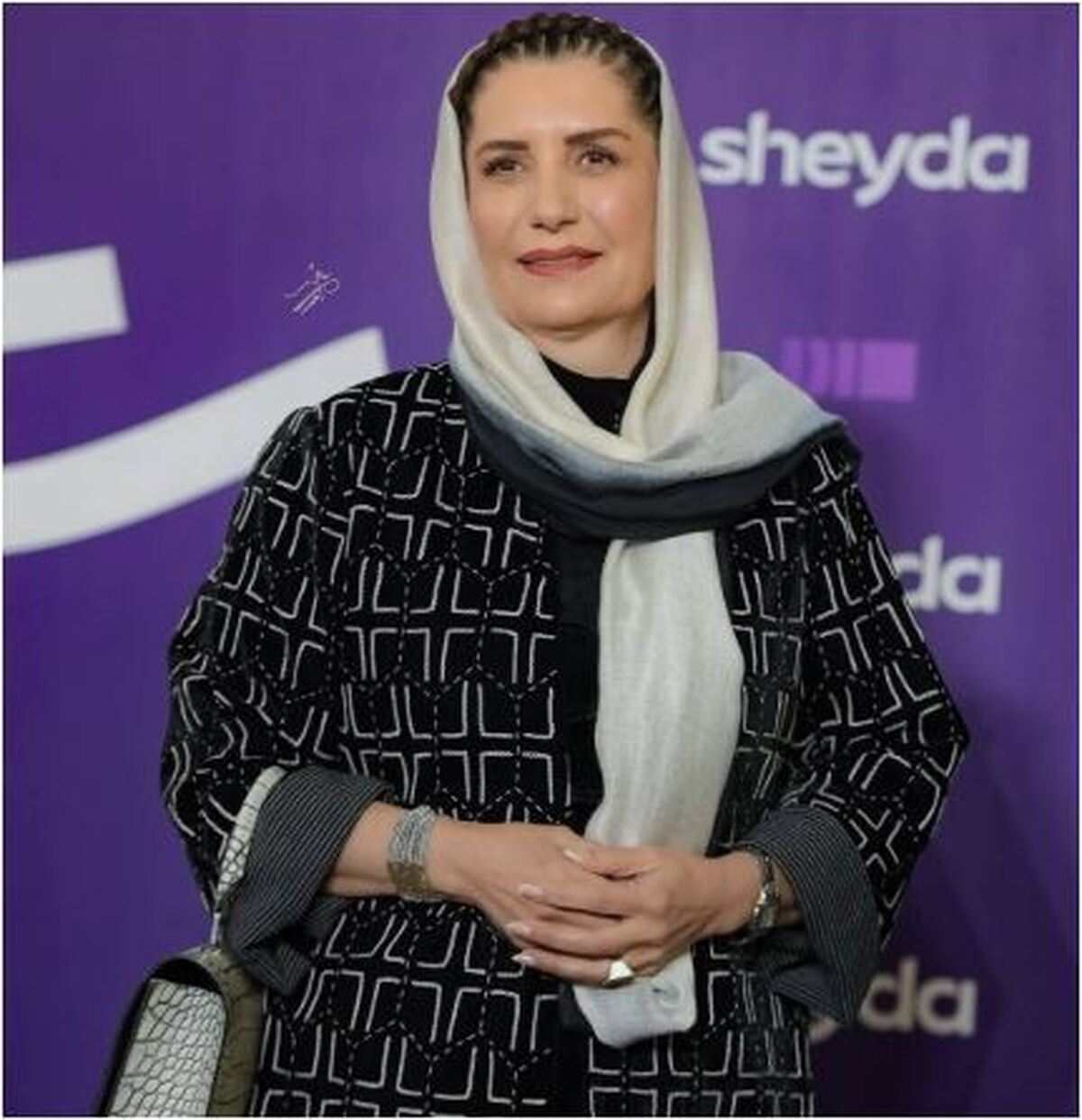 پرتره هنری و جذاب فریبا کوثری در سفر آخرش به جزیره کیش را از دست ندهید!