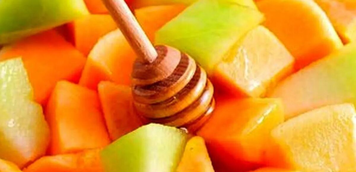 چرا مصرف هم زمان خربزه و عسل ممنوع است؟