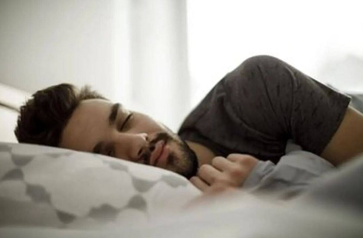 به کمک این میوه‌ها خوابی راحت و عمیق را تجربه کنید