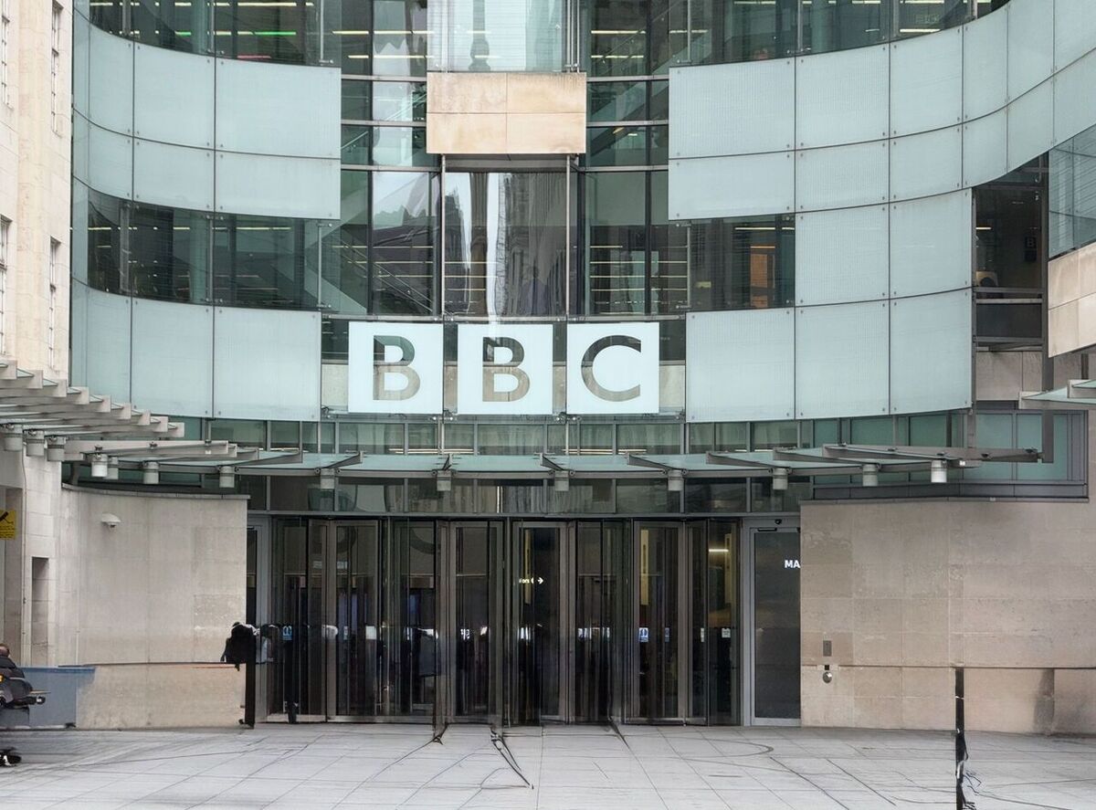 شکاف بی‌سابقه در اتاق خبر بی‌بی‌سی؛ «نیوزنایت» هم به تحریف سخنرانی ترامپ متهم شد