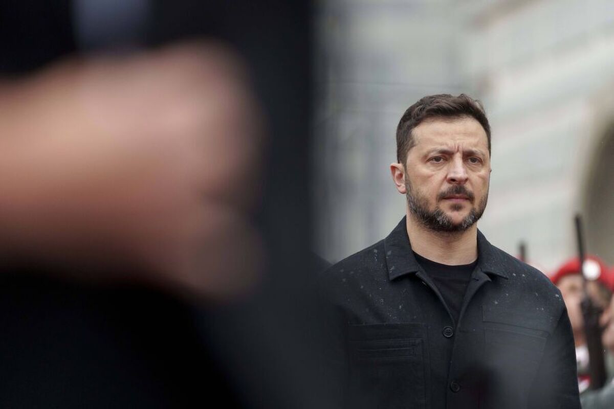 زلنسکی در بحبوحه رسوایی فساد، قصد سفر به یونان را دارد