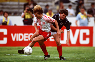 شگفتی‌های فوتبال... ستاره‌ای که دو بازی رسمی برای تیم ملی و باشگاهش را در یک روز و در دو کشور مختلف انجام داد