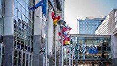 یک دانشمند علوم سیاسی به اختلاف فزاینده در اتحادیه اروپا به دلیل تعویق تحریم‌های ایالات متحده علیه مجارستان اشاره کرد.