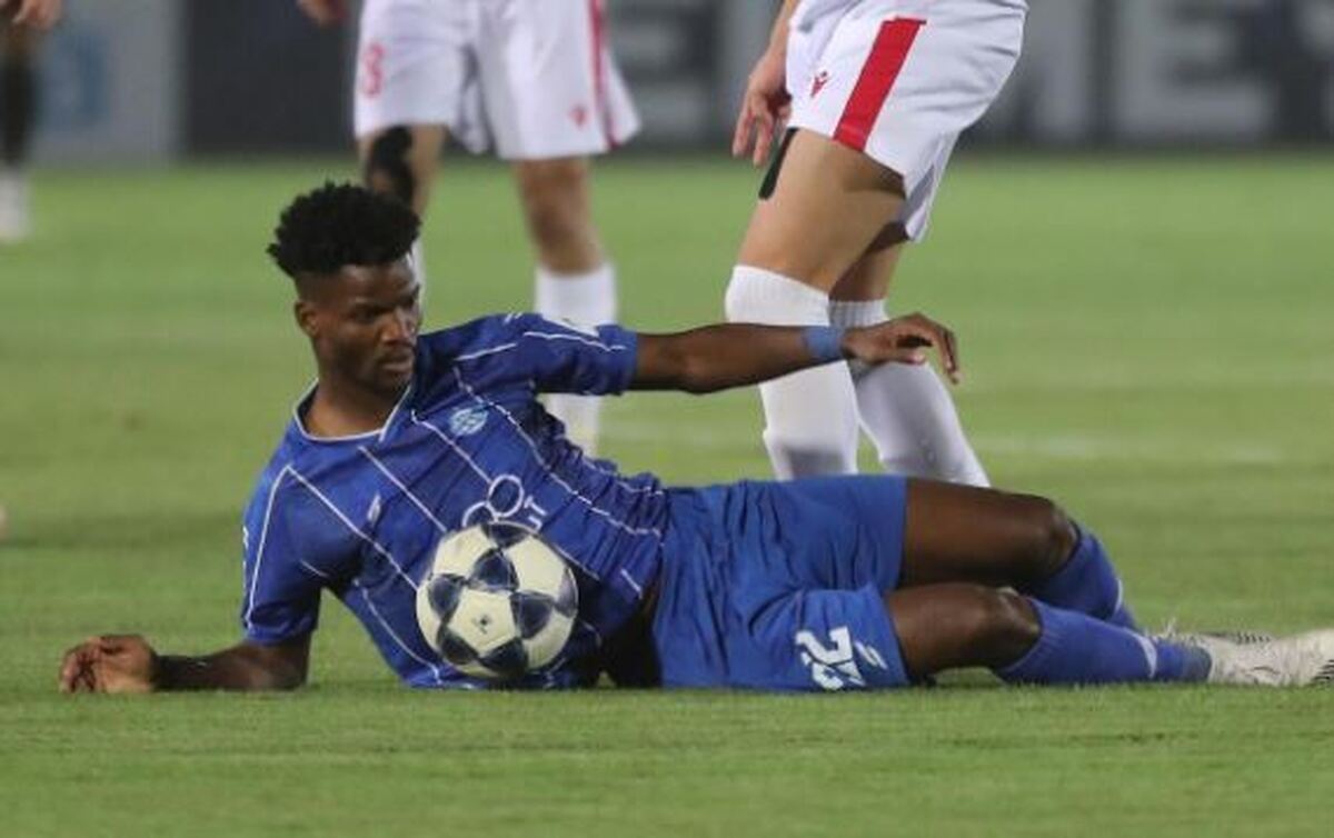 هافبک گابنی استقلال در ترکیب قرار می‌گیرد یا خیر؟