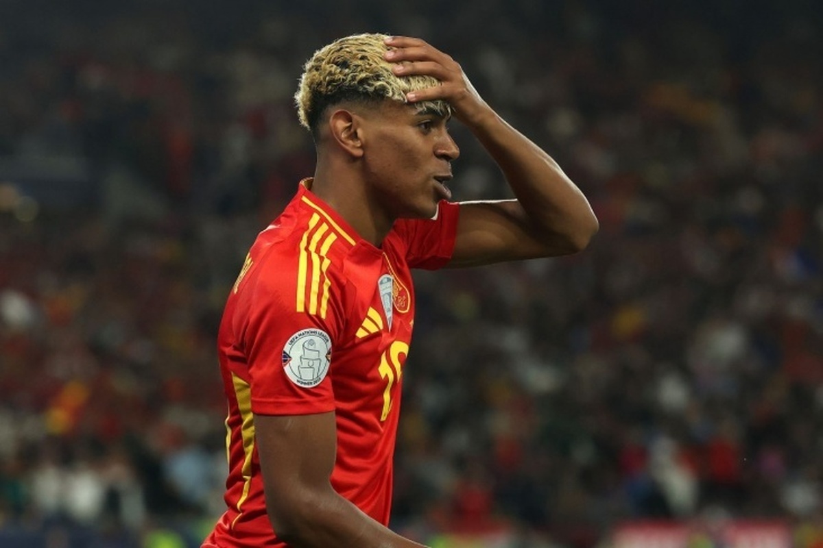 «جنگ خروس‌ها.» کلمنته درباره محرومیت یامال از تیم ملی