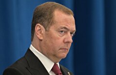 مدودف: قدرت‌های استعماری سابق هنوز تمام جهان را «حیاط خلوت» خود می‌دانند