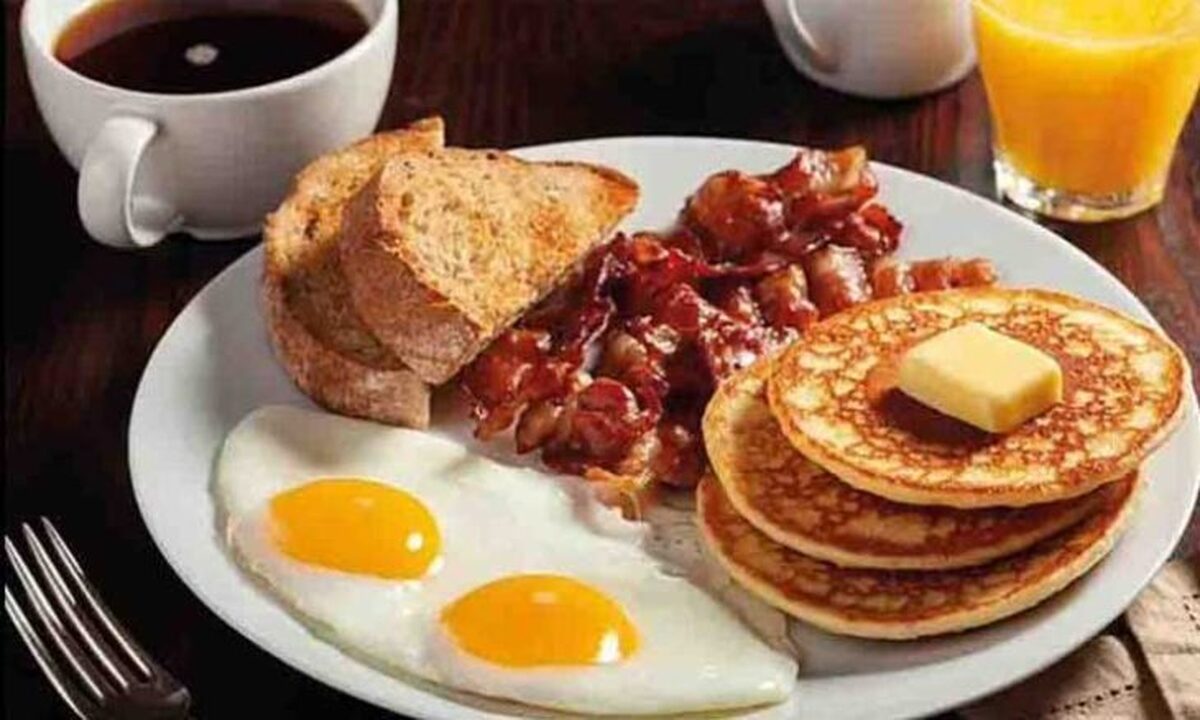 خوردن صبحانه‌ای پرکالری به محافظت از بیماران قلبی در برابر افسردگی کمک می‌کند