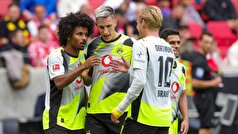 رختکن بروسیا دورتموند در پشت صحنه کاملاً از هم پاشیده است