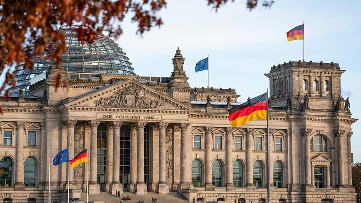 کمیته بودجه مجلس فدرال آلمان (بوندستاگ) بودجه دفاعی این کشور را به مبلغ ۱۰۸ میلیارد یورو تصویب کرد.