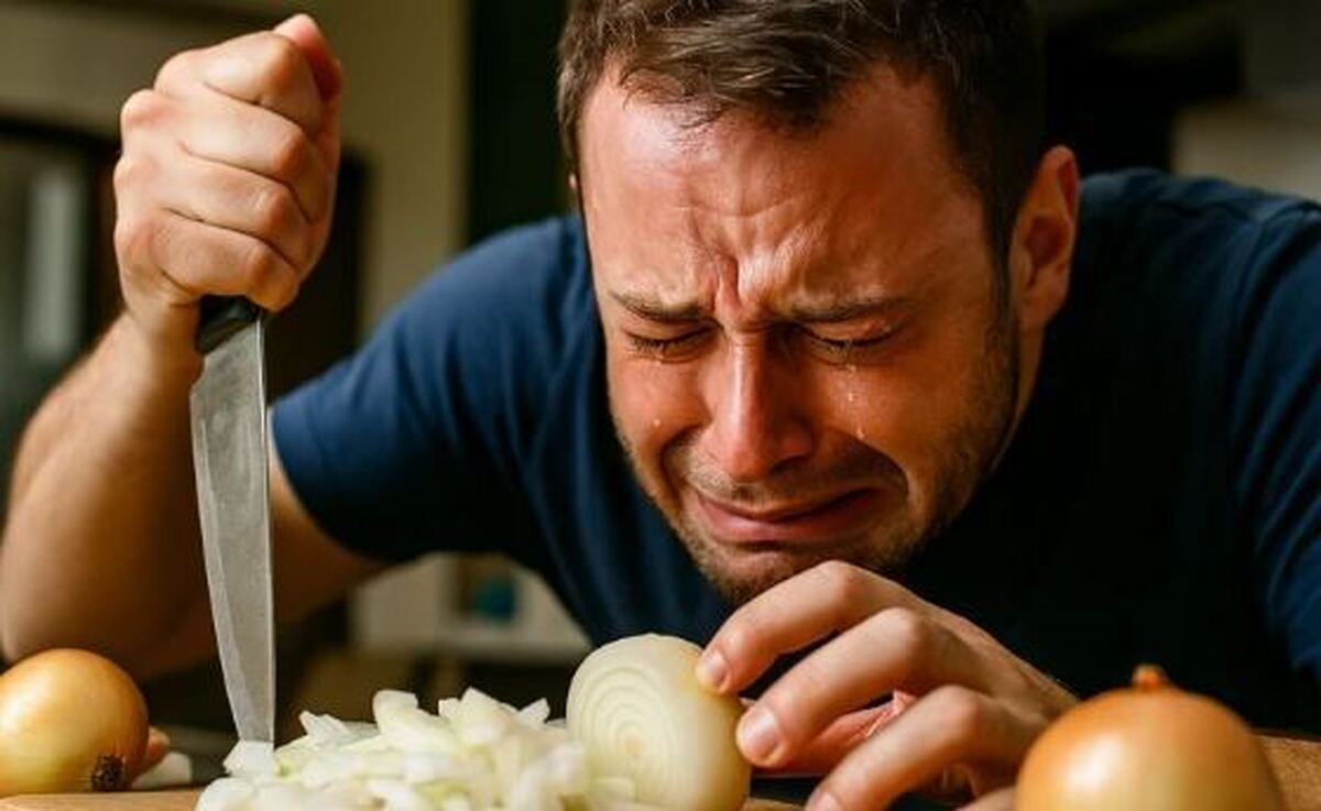 خداحافظی با اشک‌ریختن موقع خرد کردن پیاز با یک راهکار علمی