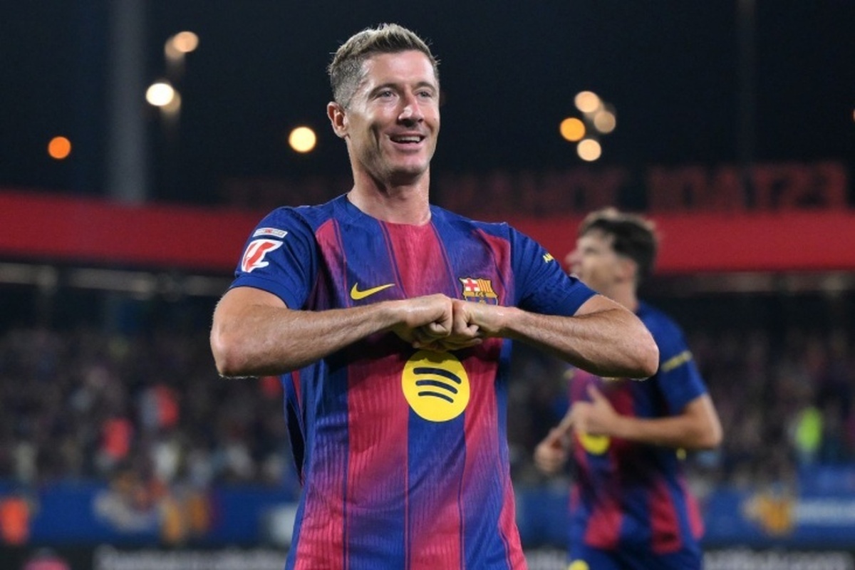 لینکر درباره لواندوفسکی: یکی از بهترین بازیکنان شماره ۹ تاریخ