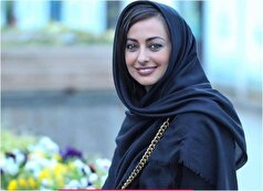 عکس جالب نفیسه روشن با ماشین قدیمی و بانمکش پر بازدید شد/خانم بازیگر چه سلیقه خاصی داره!