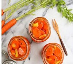 از دستور ویژه ترشی خوشرنگ هویج غافل نشوید