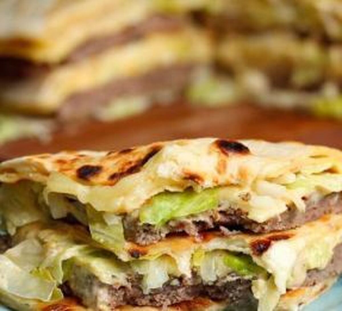 آموزش مرحله به مرحله تهیه کسادیای دبل چیزبرگر