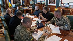 فایننشال تایمز به تهدید بحران فساد برای دولت زلنسکی اشاره کرده است.