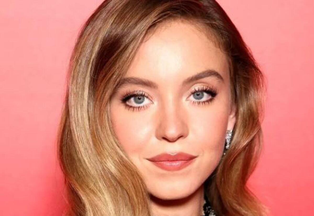 روبی رز در یک اقدام بی سابقه سیدنی سوئینی را «احمق» خطاب کرد