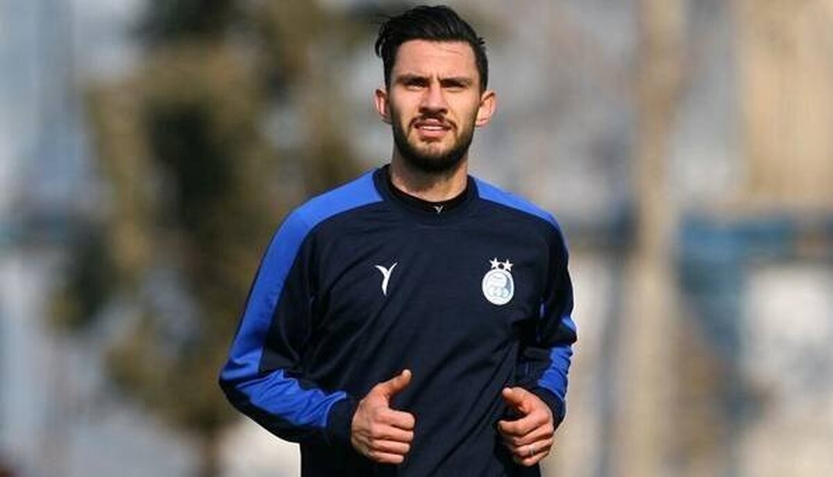 استفاده اجباری از محمدرضا آزادی در ترکیب استقلال