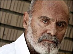 قابی خانوادگی از ستاره سینمای ایران همراه همسر و دختر جوانش در یک جشنواره