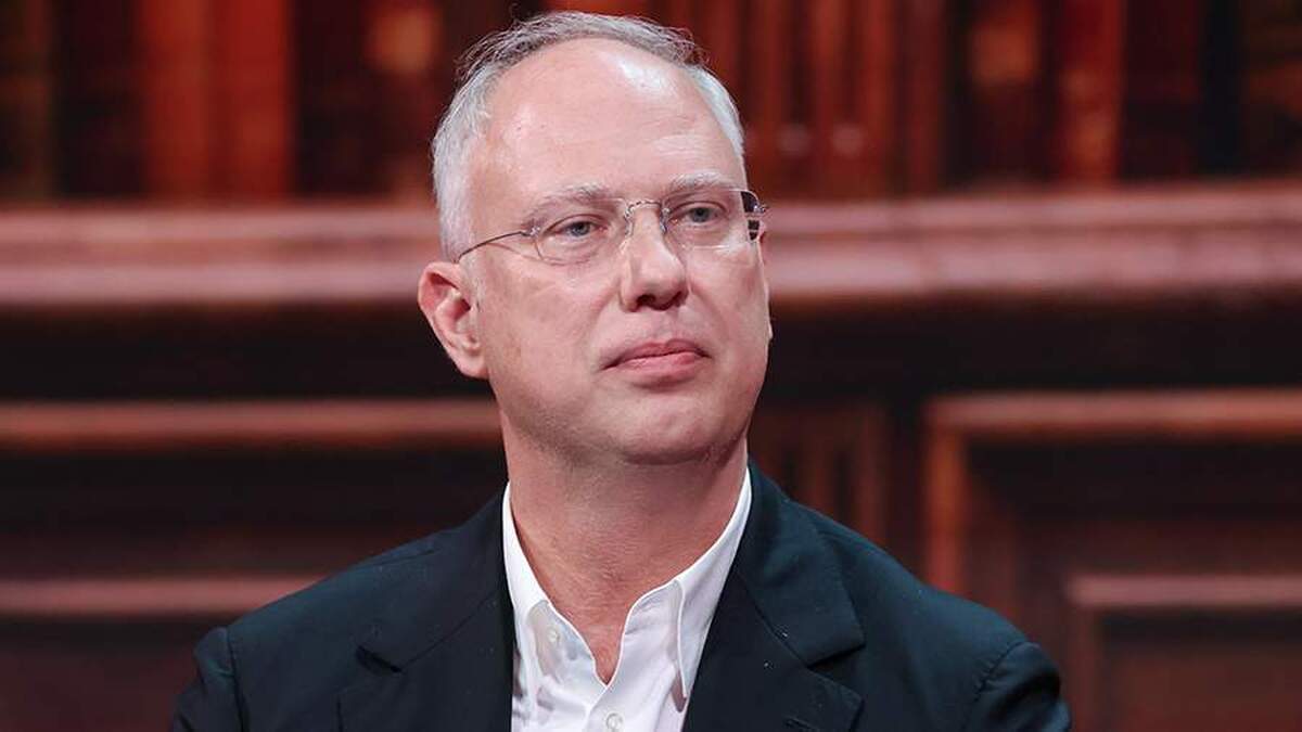 دمیتریف سکوت آمریکا در مورد رسوایی فساد در اوکراین را امری نادر خواند.