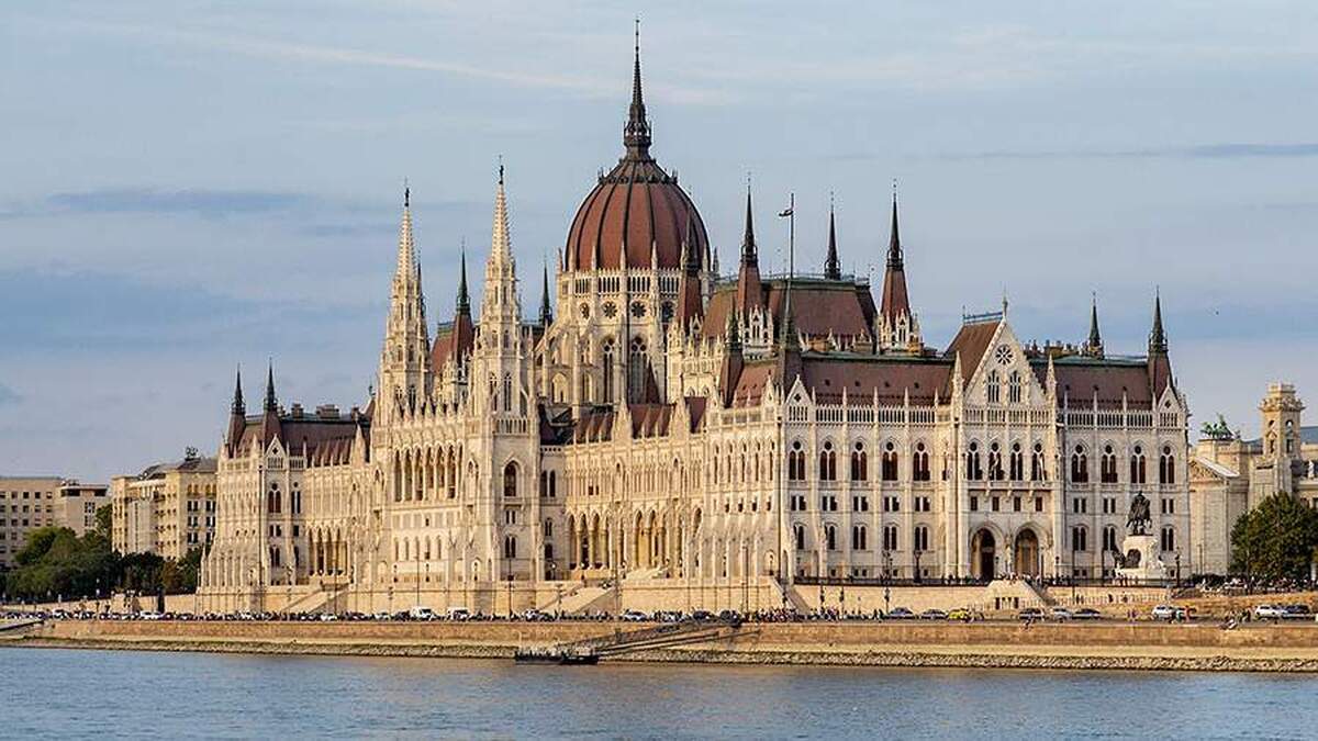 استاب به تعویق افتادن نشست بوداپست را یک اشتباه استراتژیک برای روسیه خواند.