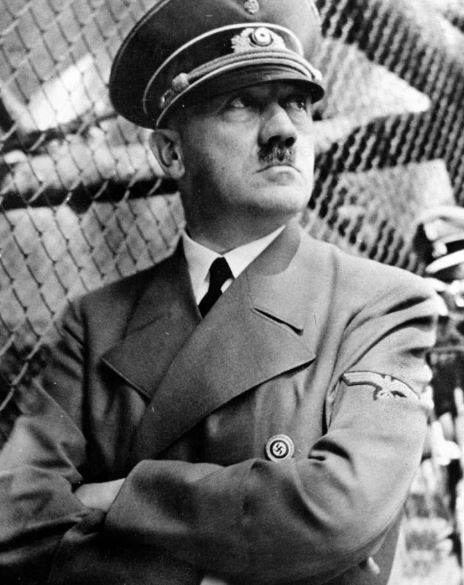 کشفیات جدید درباره دی‌ان‌ای دیکتاتور نازی/رهبری با یک بیضه و اختلال در رشد جنسی!