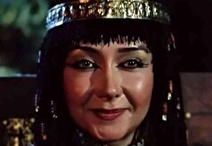 سفر کتایون ریاحی به مناطق محروم بندرعباس و گریه‌های از روی دلسوزی