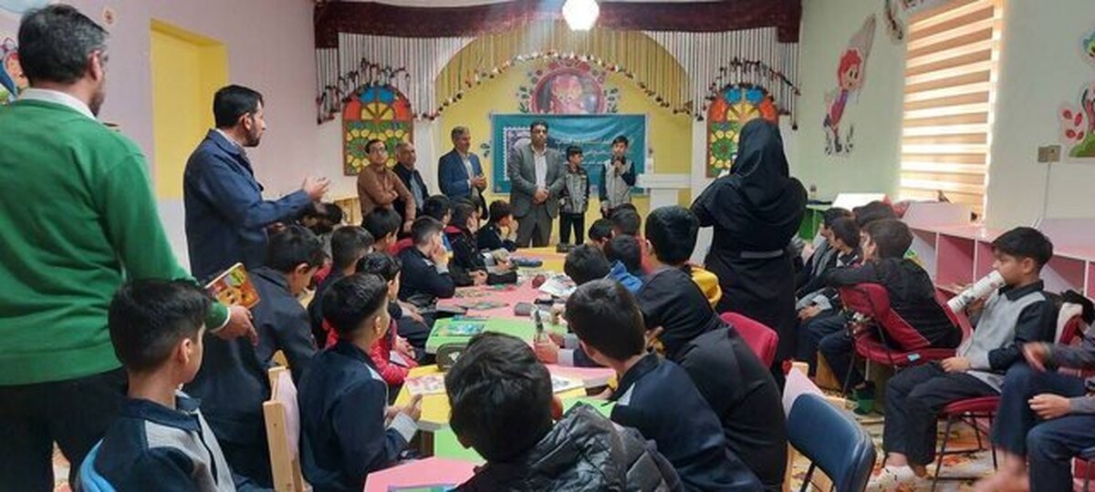 برگزاری برنامه‌های هفته کتاب در زابل و ایرانشهر