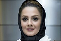 سلفی جذاب بیتا سحرخیز با میکاپ و شنیون شیک و ساده اش در راه عروسی+عکس