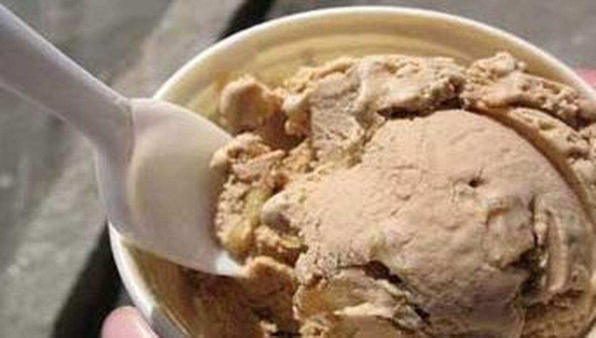 دستور تهیه بستنی گردویی به سبک کافه‌های معروف