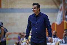 سرمربی تیم بسکتبال رعد پدافند: به بازیکنانم افتخار می‌کنم/ خستگیِ سفر ۱۵ ساعته و فشار بازی باعث افت عملکرد در نیمه‌دوم شد