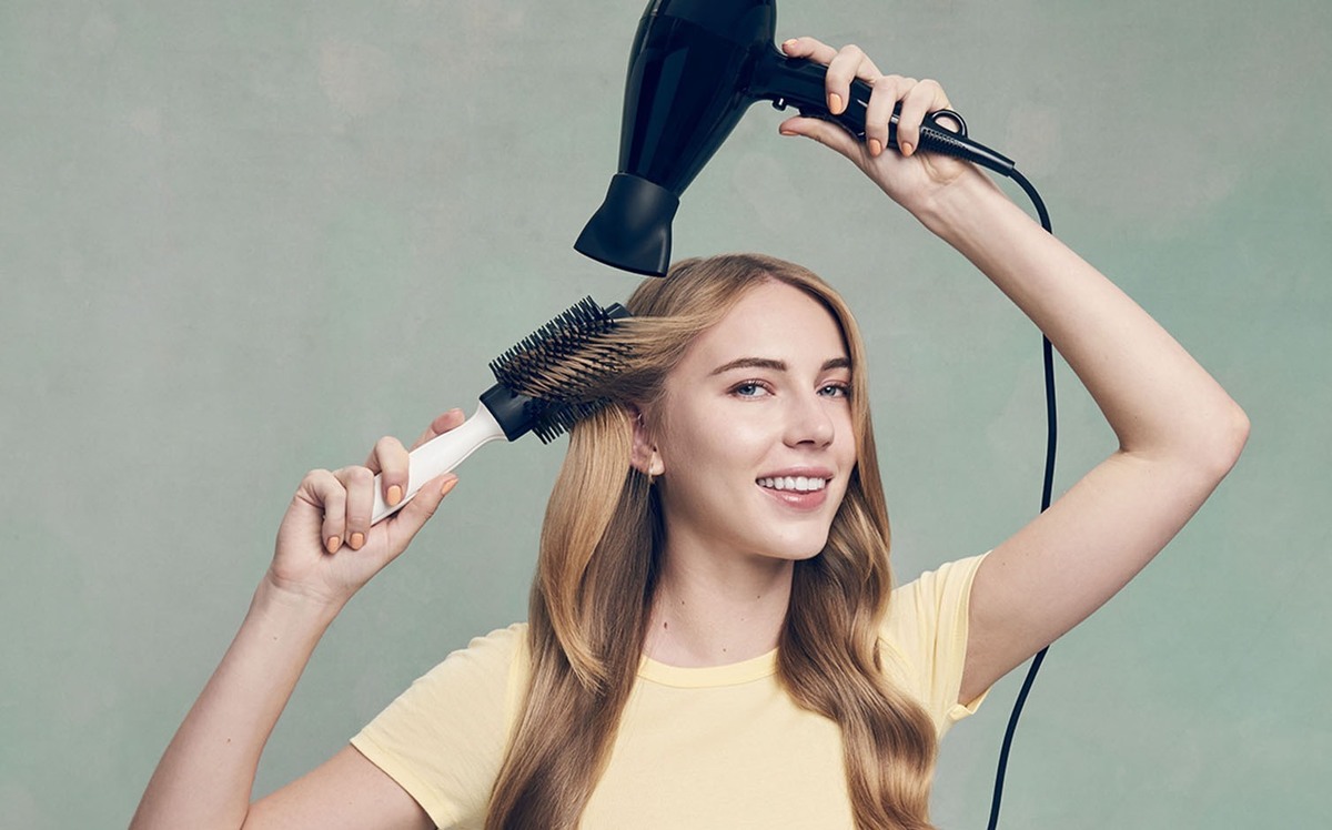 خطرات استفاده روزانه از سشوار