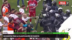 در آرژانتین، پلیس علیه بازیکنان فوتبال از اسپری فلفل استفاده کرد