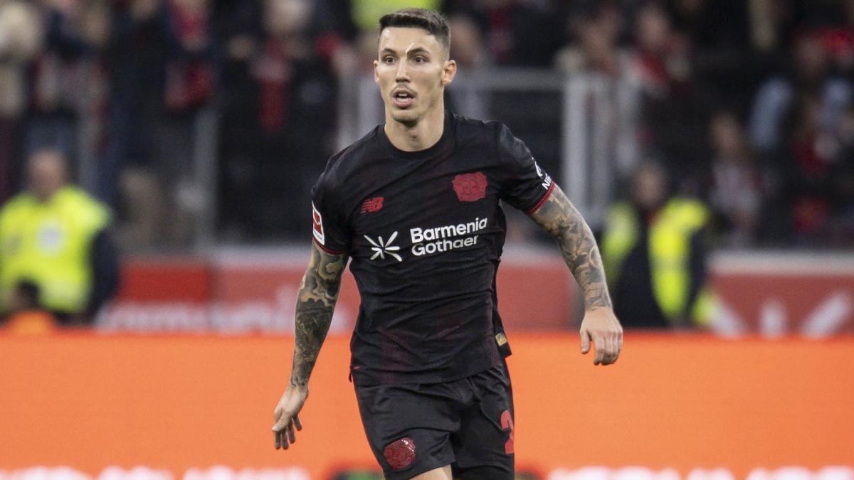 سه مدافع کناری در تیررس بارسلونا