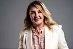 قایق سواری نوش‌آفرین روی دریاچه سد کرج در جوانی