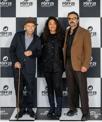 بازیگر زن ایرانی پر حاشیه در کنار علی نصیریان در یک قاب بازیگر زن ایرانی پر حاشیه در کنار علی نصیریان در یک قاب