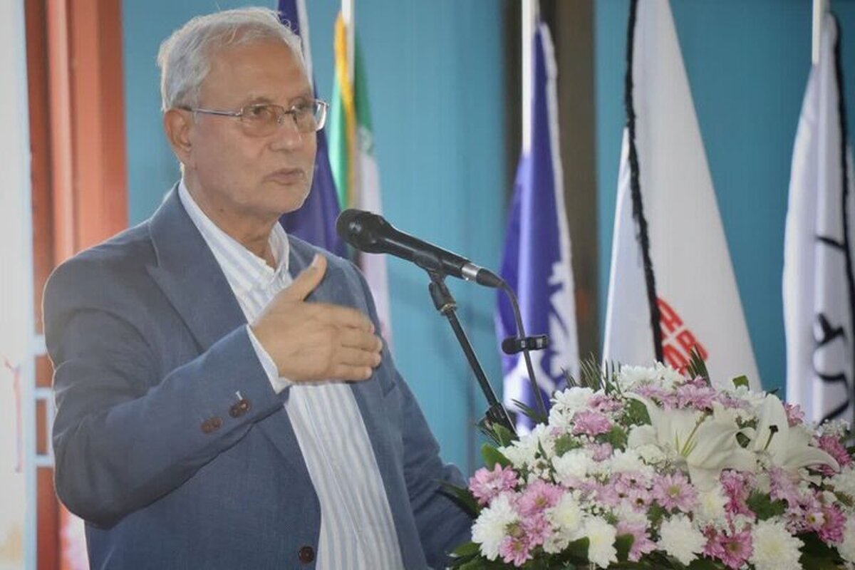 نقد دستیار رئیس‌جمهور به مجوز‌های بی‌ضابطه؛ ضرورت خروج از اقتصاد دولتی