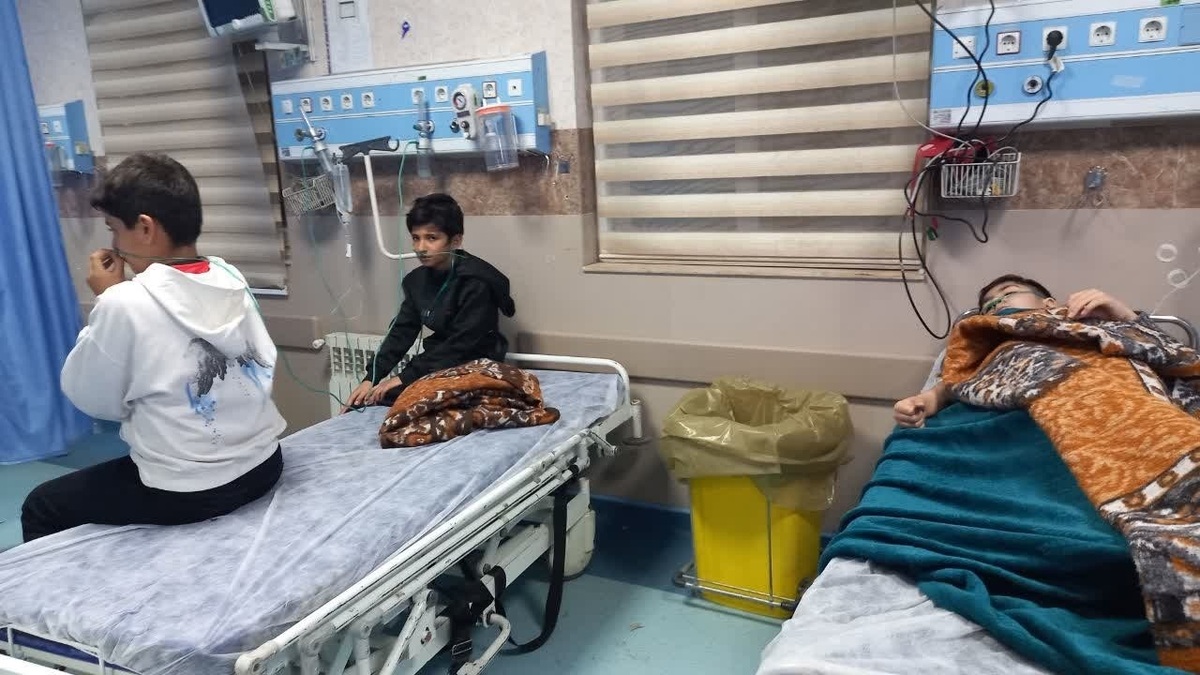 مسمومیت ۳۵ دانش‌آموز در اهر