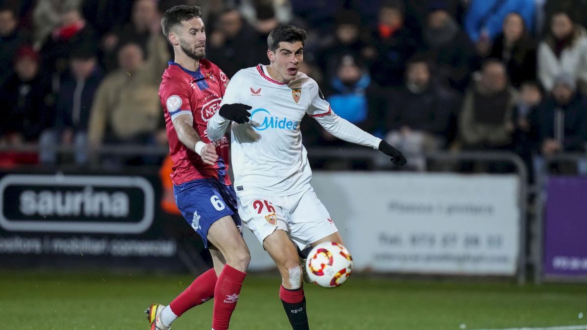 خوانلو سانچز آینده‌اش را در هاله‌ای از ابهام قرار داد