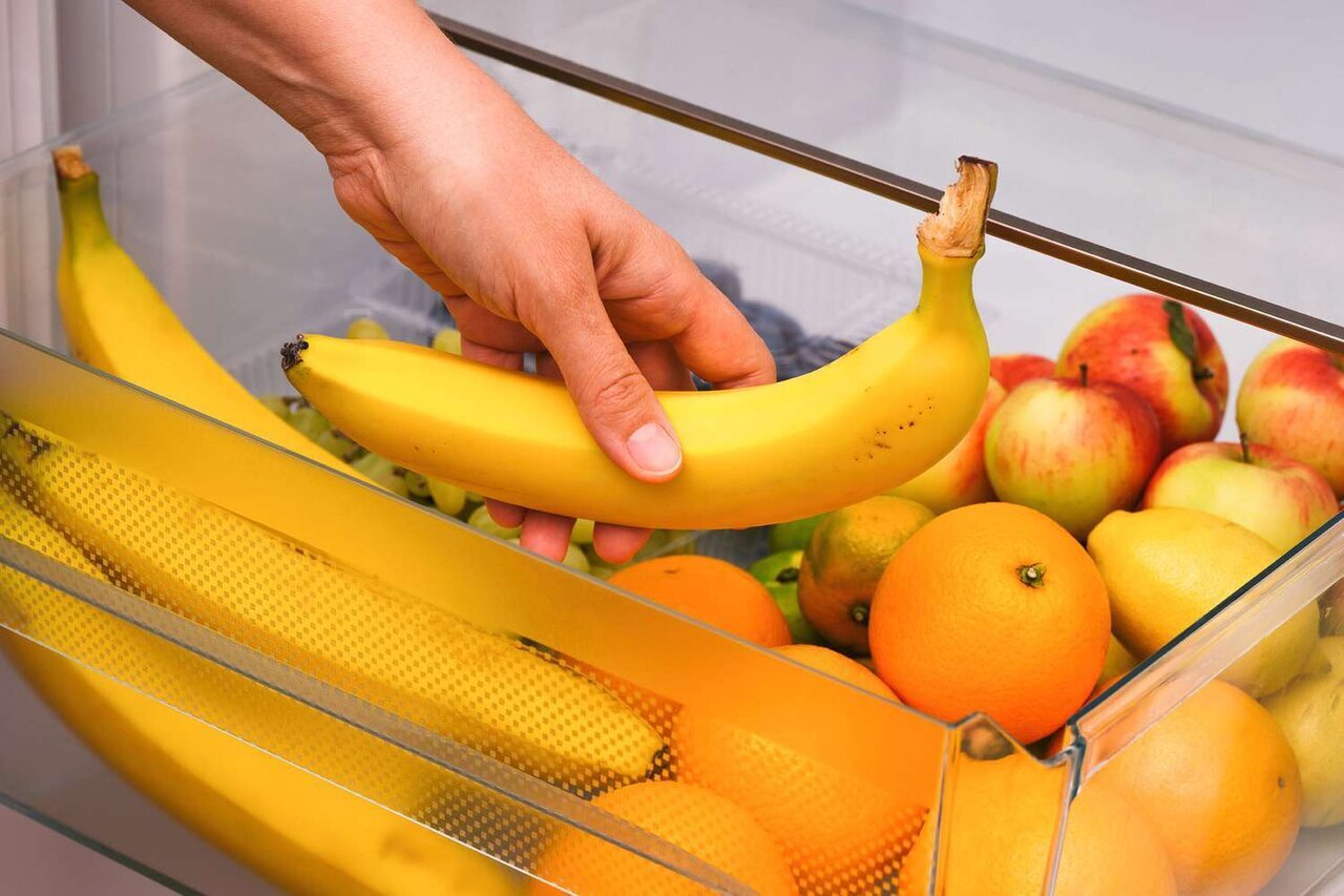 زمان ماندگاری هر کدام از میوه‌ها در یخچال و فریزر چقدر است؟