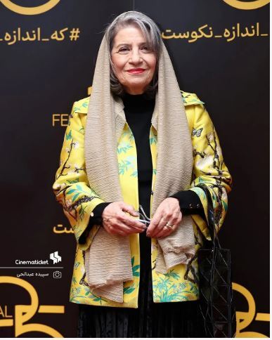 احترام برومند با کت زرد قناری در یک مراسم درخشید! +عکس احترام برومند با کت زرد قناری در یک مراسم درخشید! +عکس