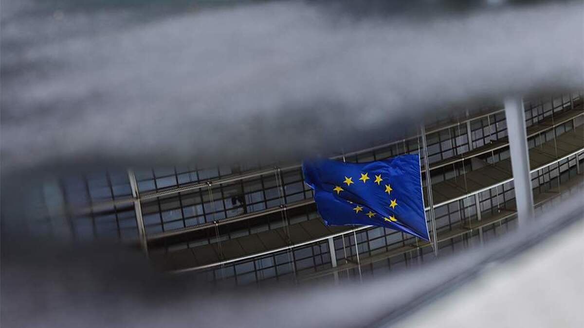 یک کارشناس اظهار داشت که فساد در اوکراین بدون حمایت ایالات متحده و اتحادیه اروپا غیرممکن است.