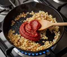 راز خوشمزگی خورشت در همین یک کار ساده نهفته!