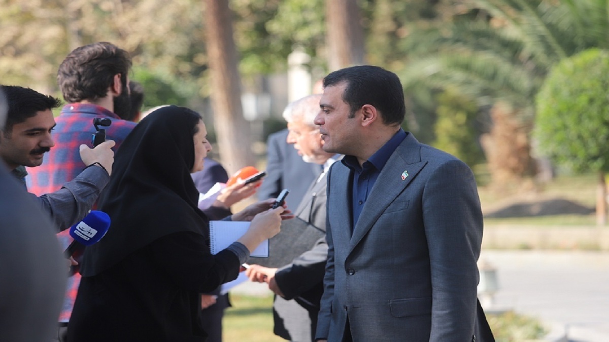 آغاز آموزش هوش مصنوعی به معلمان