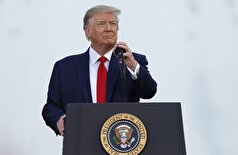 ترامپ: ایالات متحده اخراج صد‌ها هزار کارمند دولتی را آغاز کرده است